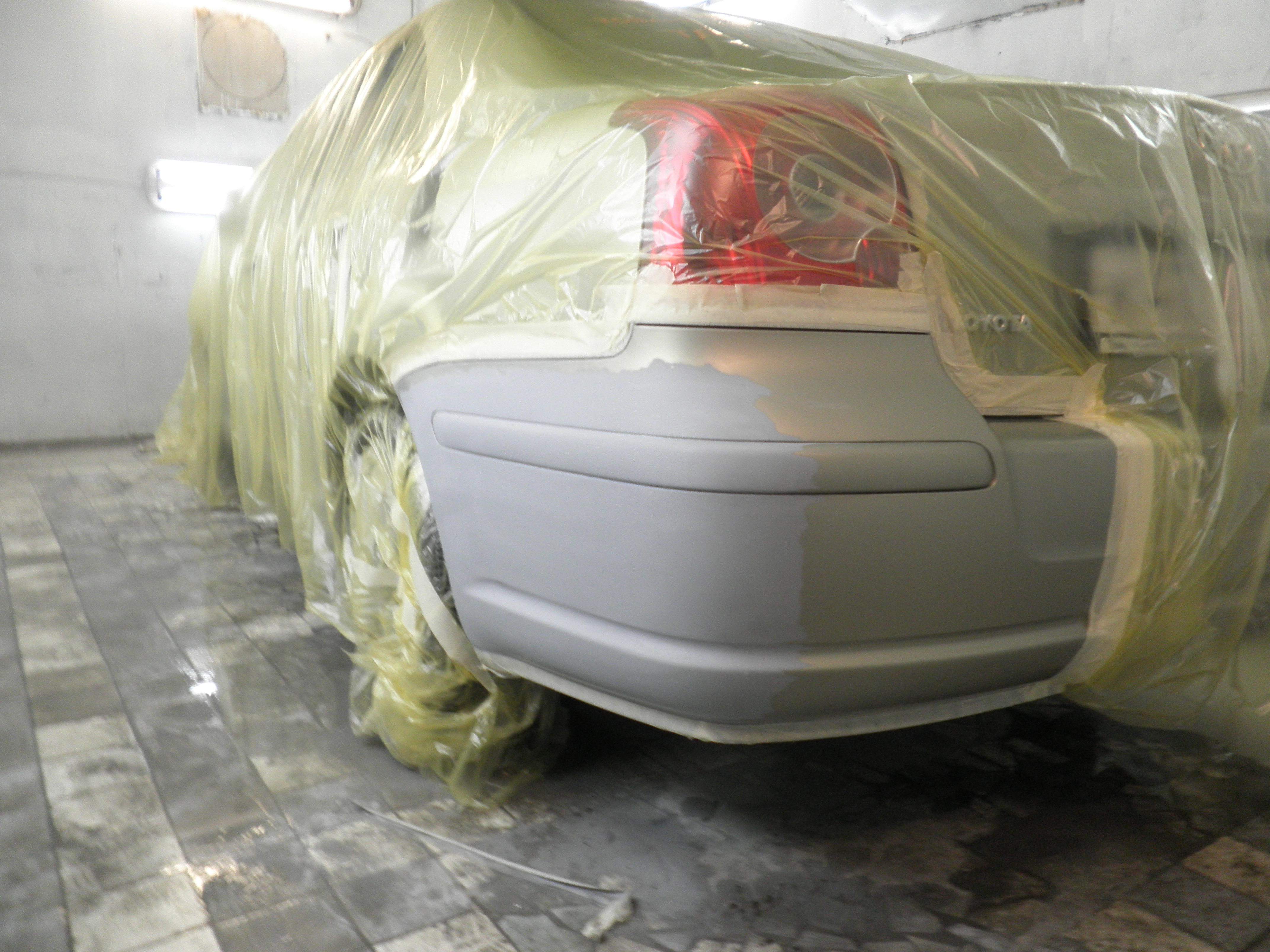 Покраска бампера Toyota Avensis